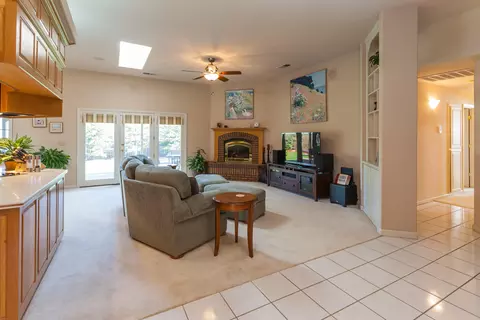 2079 Hope Ln, Redding, CA 96003 photo 7