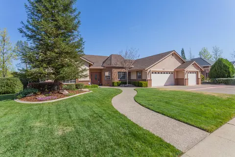 2079 Hope Ln, Redding, CA 96003 photo 1