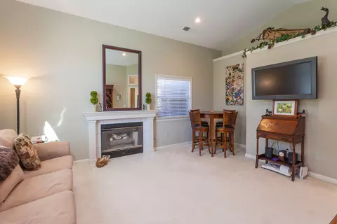 2079 Hope Ln, Redding, CA 96003 photo 18