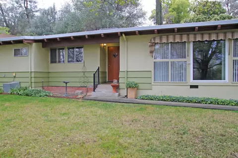 1949 Sonoma St, Redding, CA 96001 photo 1