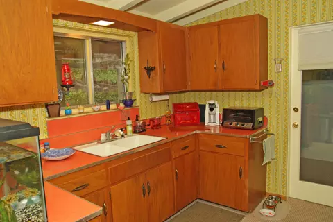 1949 Sonoma St, Redding, CA 96001 photo 5
