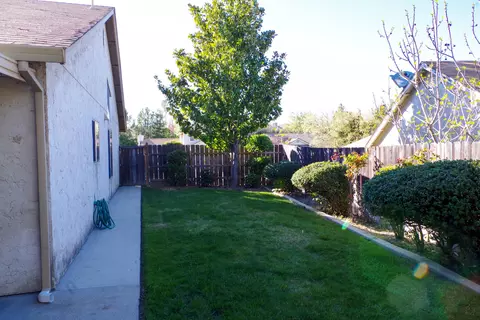565 Vansicklen Way, Redding, CA 96003 photo 24