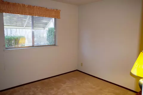 565 Vansicklen Way, Redding, CA 96003 photo 7