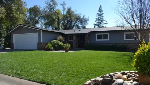 1319 Denton Way, Redding, CA 96002 photo 1