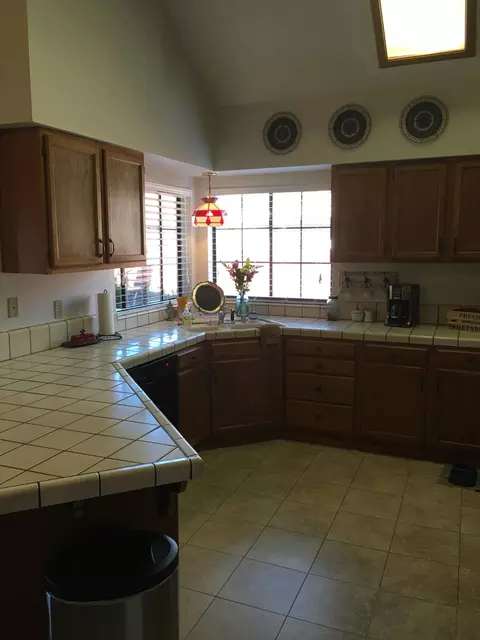 3676 Somerset Ave, Redding, CA 96002 photo 5