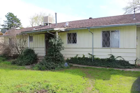 19451 Orchard Ln, Redding, CA 96002 photo 2
