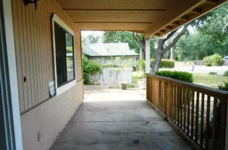 6910 Yvonne Ct, Redding, CA 96001 photo 11