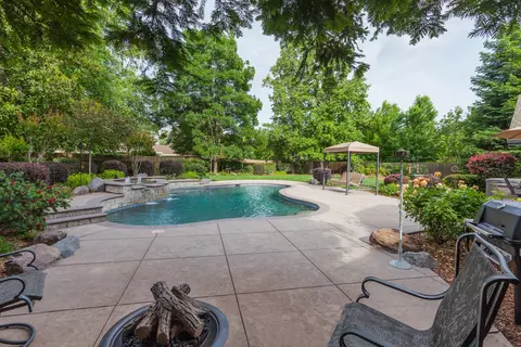 3643 Sunbird Ct, Redding, CA 96001 photo 4