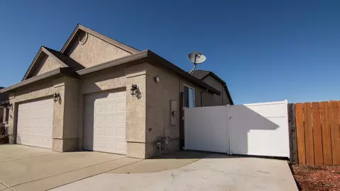 3342 Old Lantern Dr, Redding, CA 96003 photo 2