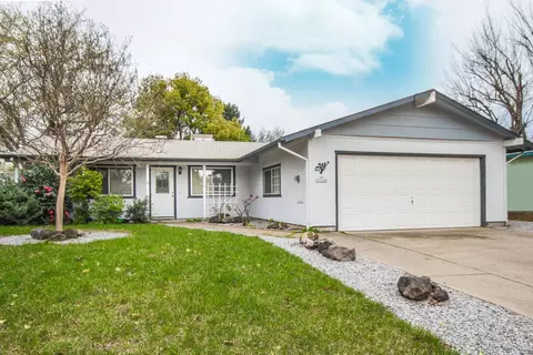 2176 Washington Ave, Redding, CA 96001 photo 1