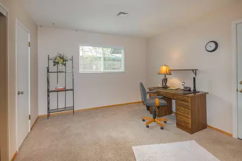 2176 Washington Ave, Redding, CA 96001 photo 13