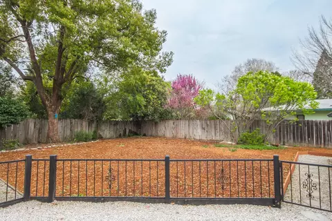 2176 Washington Ave, Redding, CA 96001 photo 6