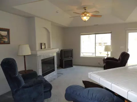 5966 Fairmont Dr, Redding, CA 96003 photo 8
