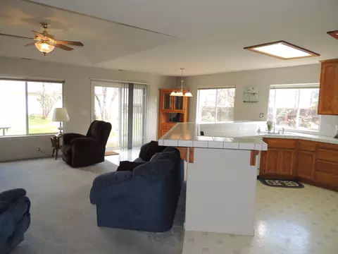 5966 Fairmont Dr, Redding, CA 96003 photo 6
