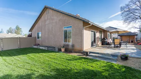 1985 Balzac Ct, Redding, CA 96003 photo 17