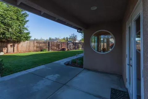 5908 La Quinta Ct, Redding, CA 96003 photo 27
