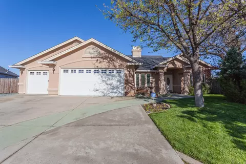5908 La Quinta Ct, Redding, CA 96003 photo 2