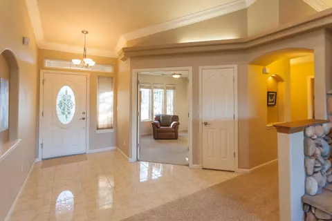 5908 La Quinta Ct, Redding, CA 96003 photo 5