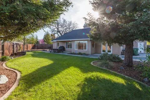 5908 La Quinta Ct, Redding, CA 96003 photo 36
