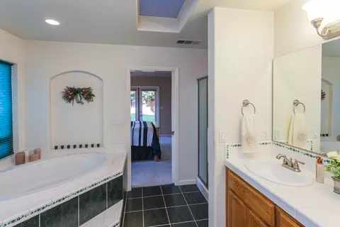5908 La Quinta Ct, Redding, CA 96003 photo 20