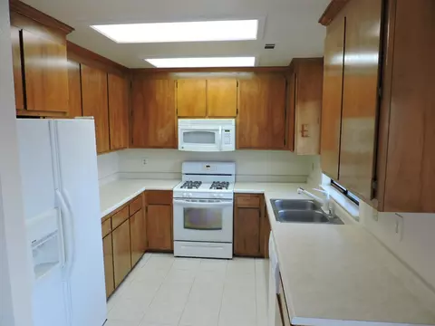 1482 Spaniel Ct, Redding, CA 96003 photo 3