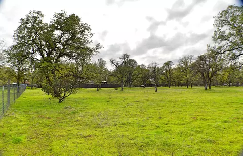 11207 Quartz Hill Rd, Redding, CA 96003 photo 4