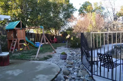 670 Alamine Dr, Redding, CA 96003 photo 34