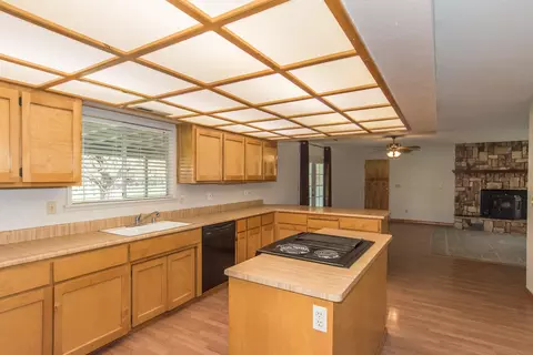 11509 E Stillwater Way, Redding, CA 96003 photo 8