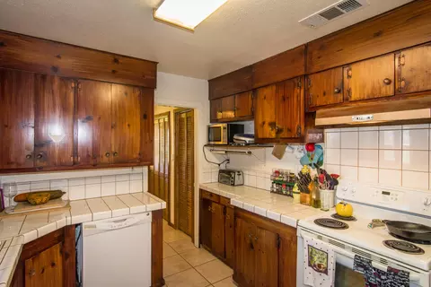 8219 Green Acres Ln, Redding, CA 96002 photo 6