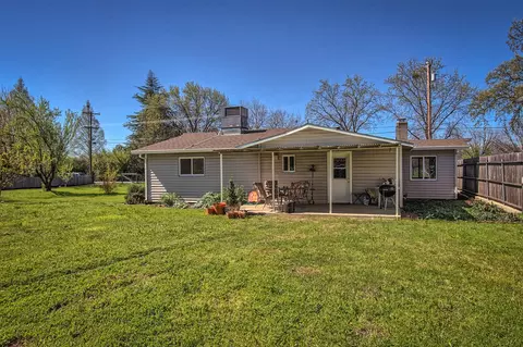 8219 Green Acres Ln, Redding, CA 96002 photo 1