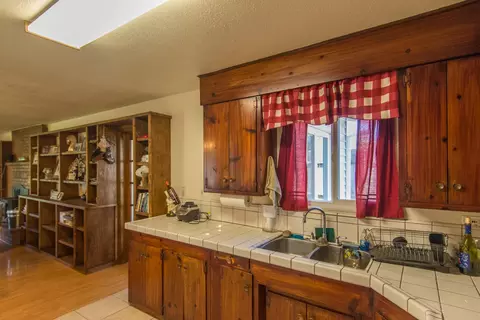 8219 Green Acres Ln, Redding, CA 96002 photo 5
