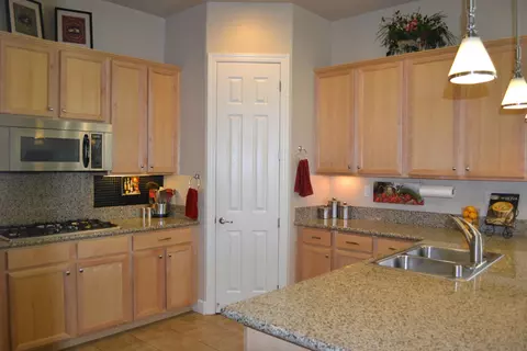 4547 Chinook Dr, Redding, CA 96002 photo 4