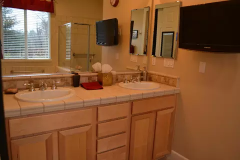 4547 Chinook Dr, Redding, CA 96002 photo 19