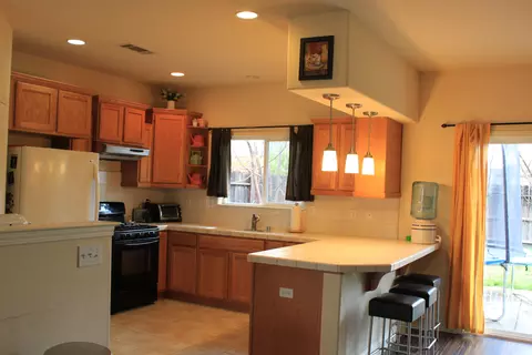 930 Domain Way, Redding, CA 96003 photo 4