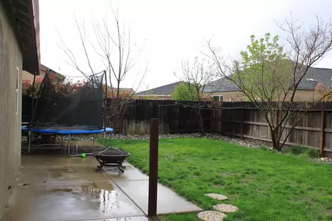 930 Domain Way, Redding, CA 96003 photo 13