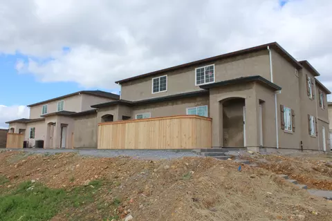 681 Mission De Oro, Redding, CA 96003 photo 1