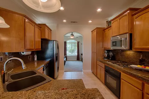 1517 Brinn Dr, Redding, CA 96001 photo 5