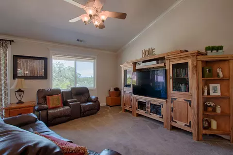1517 Brinn Dr, Redding, CA 96001 photo 9