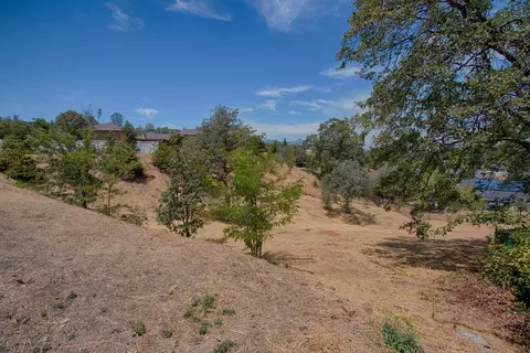 1517 Brinn Dr, Redding, CA 96001 photo 2