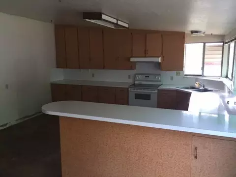 1103 5th St, Redding, CA 96002 photo 3