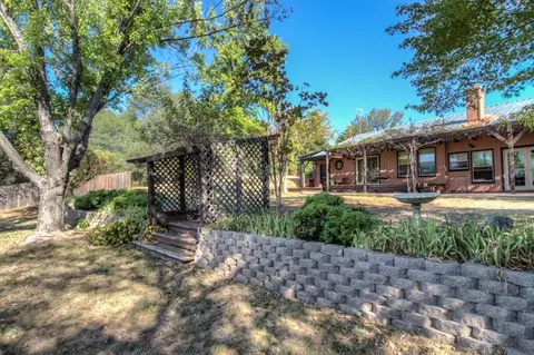 15945 Frontiersman Dr, Redding, CA 96001 photo 32