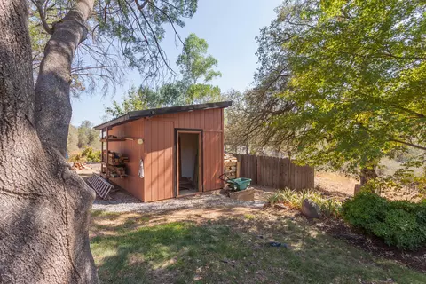15945 Frontiersman Dr, Redding, CA 96001 photo 39