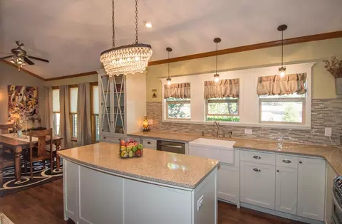 15945 Frontiersman Dr, Redding, CA 96001 photo 2