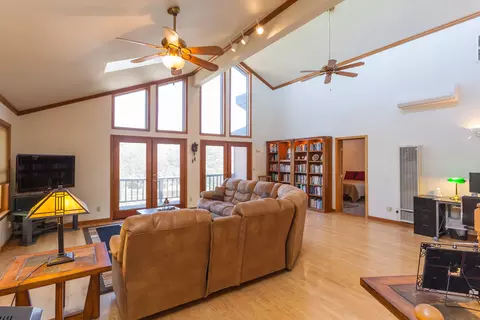 15945 Frontiersman Dr, Redding, CA 96001 photo 18
