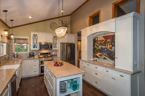 15945 Frontiersman Dr, Redding, CA 96001 photo 4