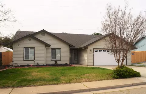4810 Tralee Ln, Redding, CA 96001 photo 2