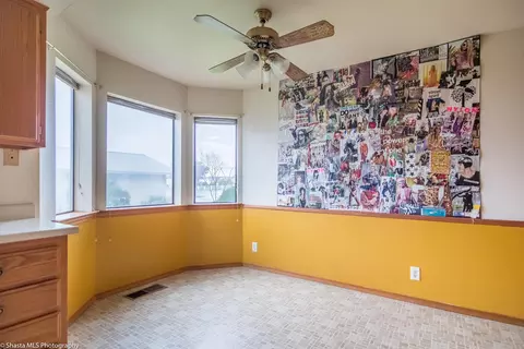 920 Springer Dr, Redding, CA 96003 photo 7