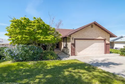 920 Springer Dr, Redding, CA 96003 photo 1