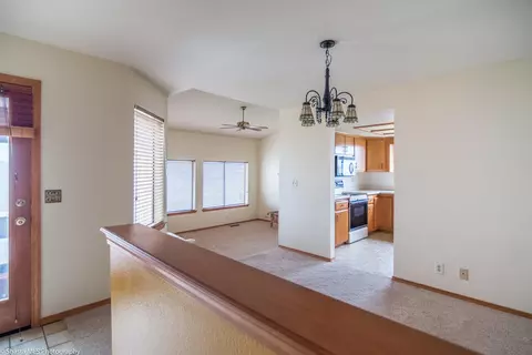 920 Springer Dr, Redding, CA 96003 photo 4