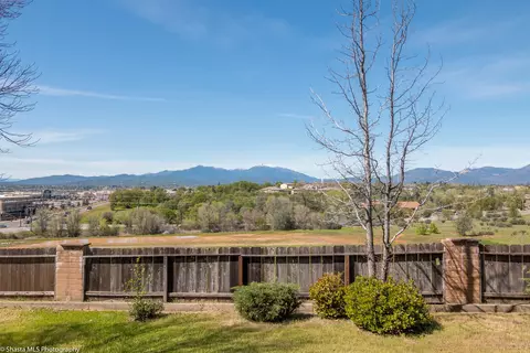 920 Springer Dr, Redding, CA 96003 photo 2